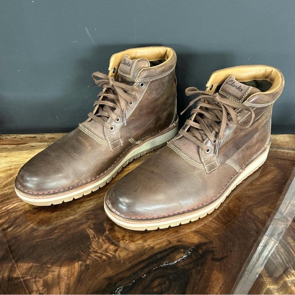 Clarks Brown Leather Lace-Up Work Boots with Tan Collar